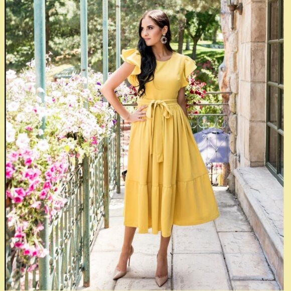 Rachel Parcell Dresses & Skirts - Rachel Parcell Marigold Yellow Serene Midi Ruffle Dress  Sz L